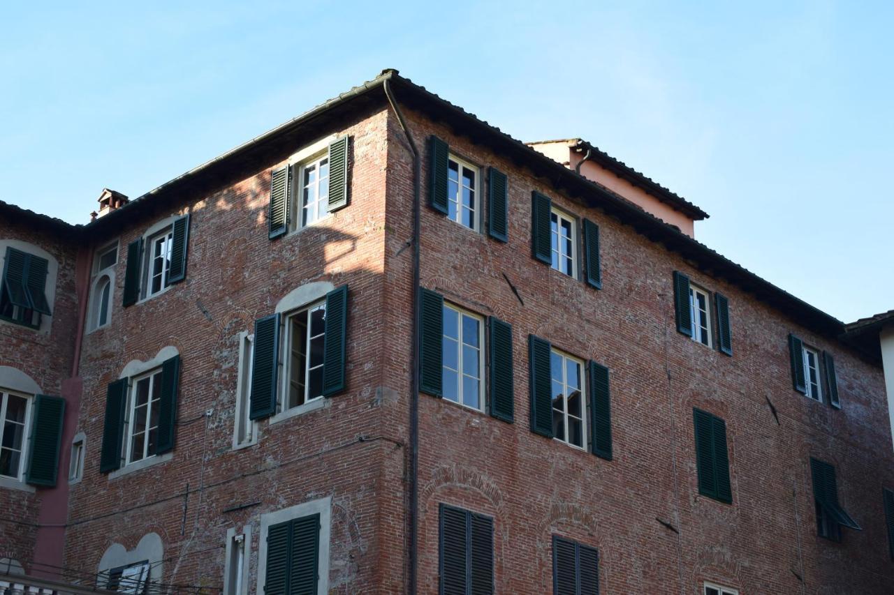 Al Carmine Apartments Towers View With Ac Lucca Buitenkant foto