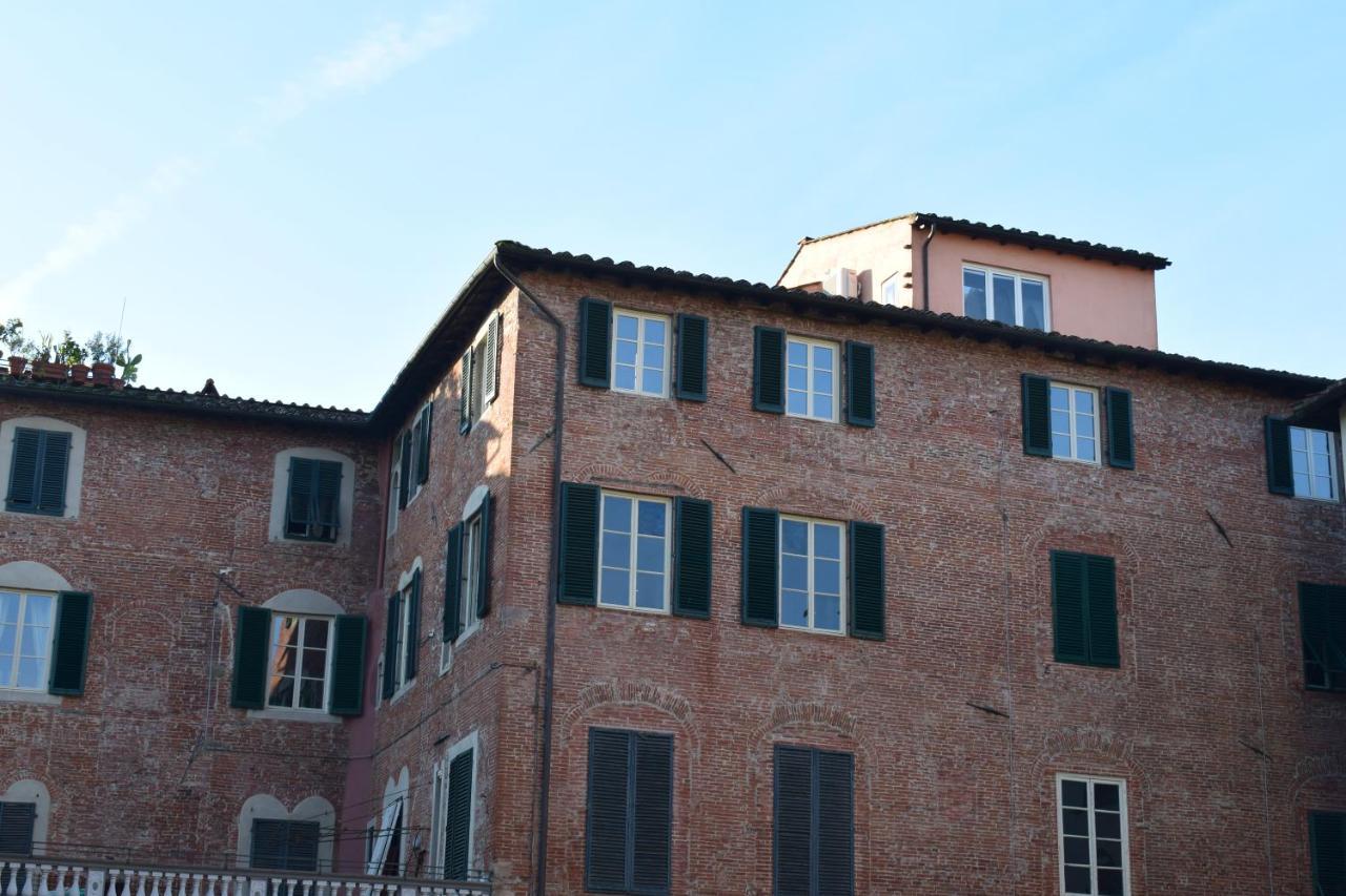 Al Carmine Apartments Towers View With Ac Lucca Buitenkant foto